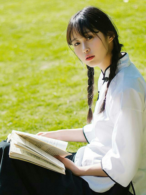 爱游戏app下载-埃弗顿是否该考虑更换管理层策略，埃弗顿老板怎么这么有钱